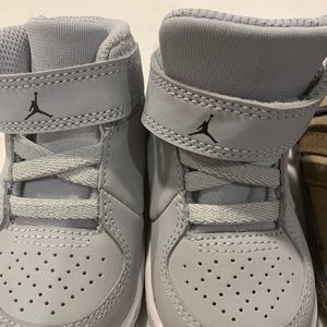 Baby /toddler Nike Jordan like new sneakers